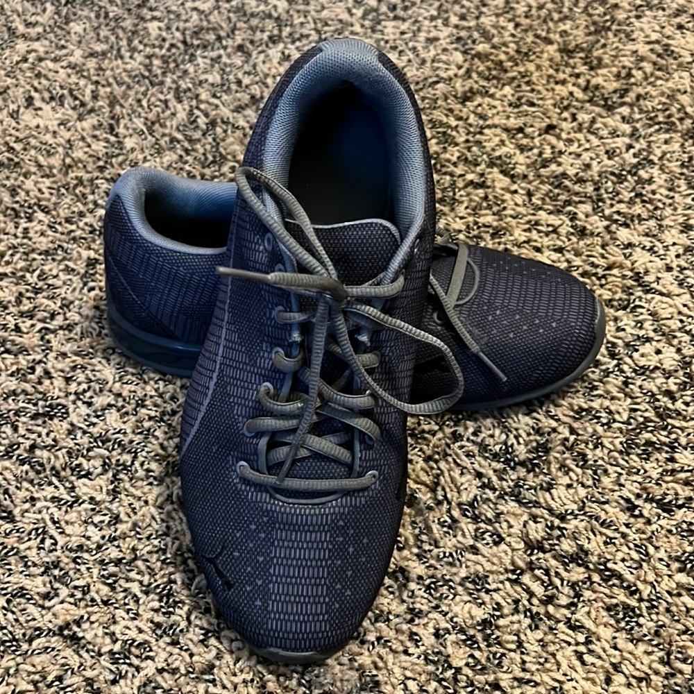 Men’s Tennis Shoes